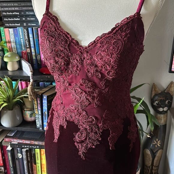 Azazie Size 2 Burgundy formal Gown Velvet lace formal dress bridesmaid prom - Picture 3 of 11